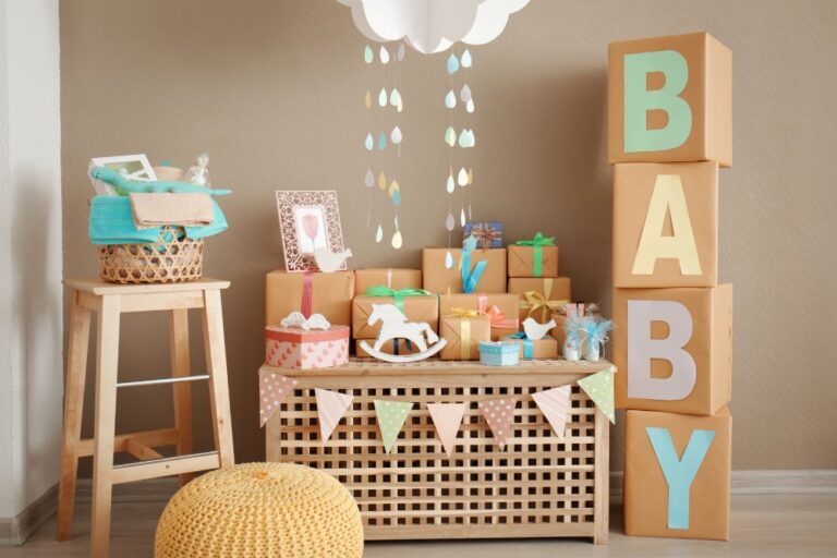 Pros and Cons of Having a Baby Shower